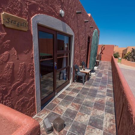 Island Cottage Guesthouse Людериц Экстерьер фото