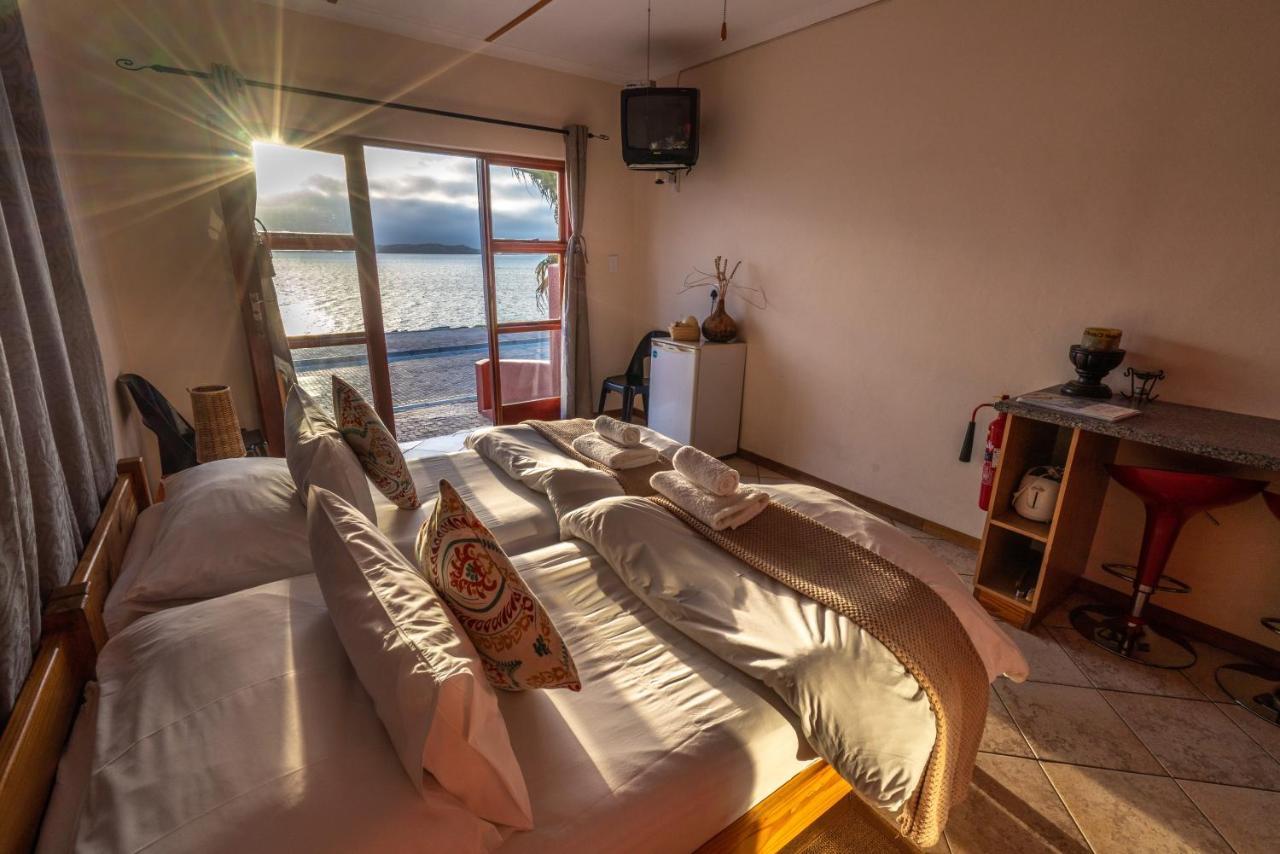 Island Cottage Guesthouse Людериц Экстерьер фото